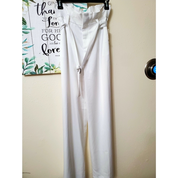 NWT Bar III Satin Belted Wide leg Pants, 2 - Picture 3 of 4